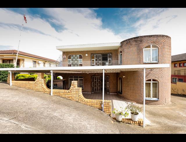 4 BEDROOM HOUSE FOR SALE IN NEWLANDS WEST